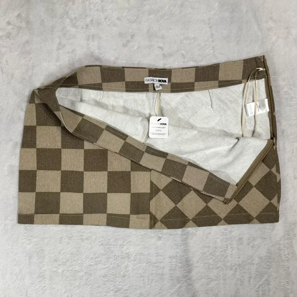 NWT Fashion Nova 3 Pc Checkered Plaid Skirt Set Size L Crop Top Jacket Skater - Picture 12 of 16